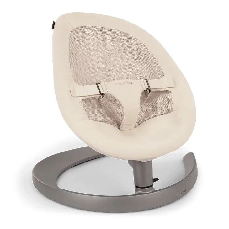 https://www.vanastenbabysuperstore.nl/media/catalog/product/0/1/0171740214_2_wipstoel_nuna_leaf_grow_cloud_met_speelboog.jpg