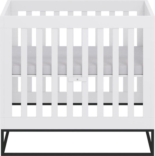 https://www.vanastenbabysuperstore.nl/media/catalog/product/0/4/0421500068_1_box_cabino_dayley_wit.jpg