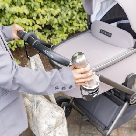 https://www.vanastenbabysuperstore.nl/media/catalog/product/0/4/0452800049_2_thermosfles_yrda_rvs_350ml.jpg