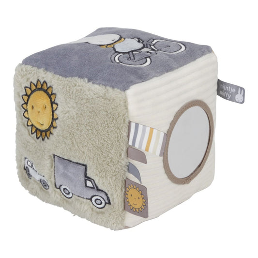 https://www.vanastenbabysuperstore.nl/media/catalog/product/0/5/0592403882_1_activiteitenkubus_nijntje_fluffy_green.jpg