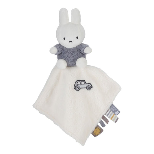https://www.vanastenbabysuperstore.nl/media/catalog/product/0/5/0592403883_1_knuffeldoekje_nijntje_fluffy_blue.jpg