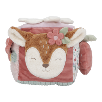 https://www.vanastenbabysuperstore.nl/media/catalog/product/0/5/0592404063_1_activiteitenkubus_little_dutch_zacht_fairy_garden.png