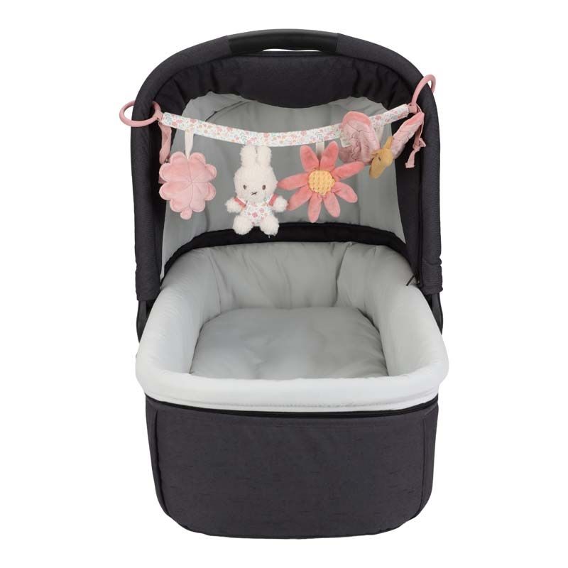 https://www.vanastenbabysuperstore.nl/media/catalog/product/0/5/0592404120_2_wagenspanner_nijntje_lucky_blossom.jpg