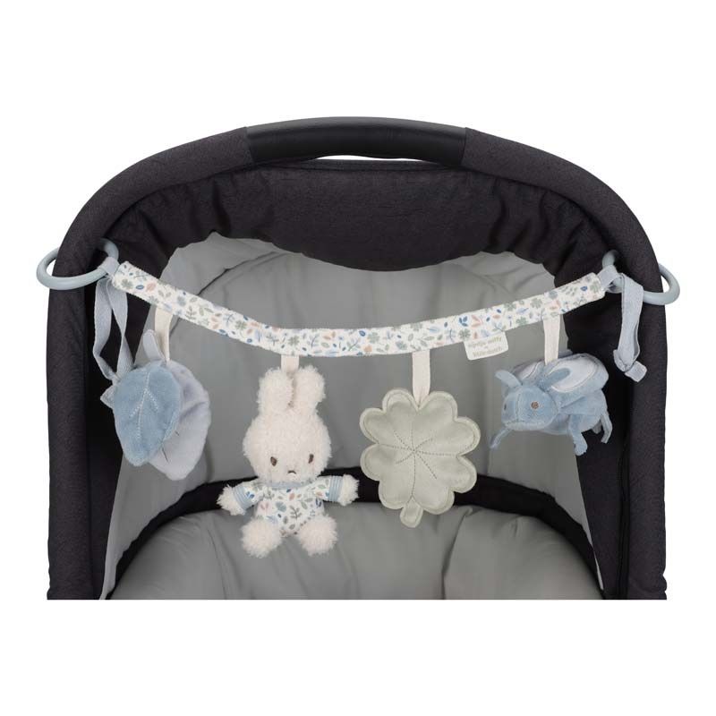 https://www.vanastenbabysuperstore.nl/media/catalog/product/0/5/0592404132_2_wagenspanner_nijntje_lucky_leaves.jpg