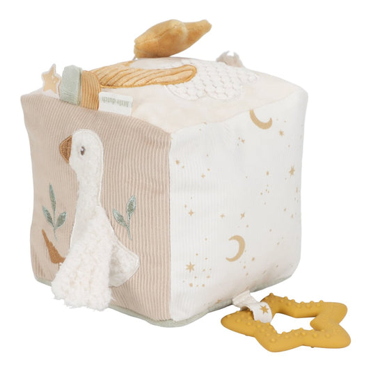 https://www.vanastenbabysuperstore.nl/media/catalog/product/0/5/0592420013_01_LD_ActiviteitenKubus_NewbornNaturals.jpg