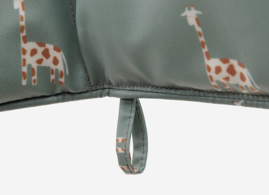 https://www.vanastenbabysuperstore.nl/media/catalog/product/0/6/0611610129_2_kinderstoelkussen_jollein_jungle_jambo_giraffe.png