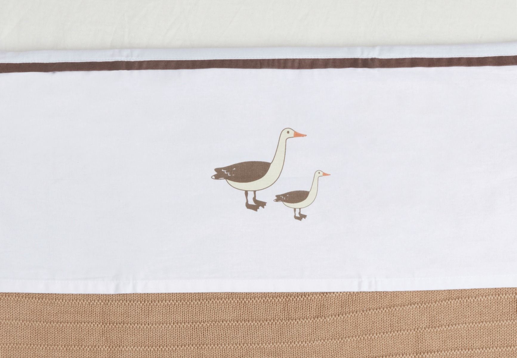 https://www.vanastenbabysuperstore.nl/media/catalog/product/0/6/0611800209_1_laken_wieg_jollein_75x100_goose.jpg