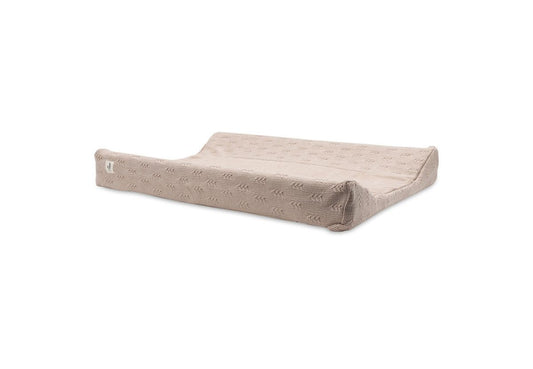 https://www.vanastenbabysuperstore.nl/media/catalog/product/0/6/0611901378_1_aankleedkussenhoes_jollein_grain_knit_wild_rose.jpg