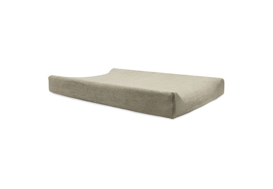 https://www.vanastenbabysuperstore.nl/media/catalog/product/0/6/0611901403_1_aankleedkussenhoes_jollein_badstof_olive_green.jpg