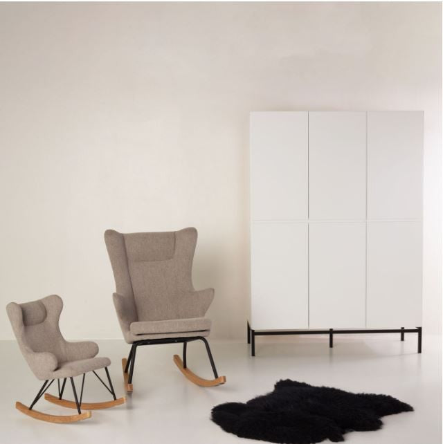 https://www.vanastenbabysuperstore.nl/media/catalog/product/1/0/1000060034_2_schommelstoel_quax_quax_rocking_chair_de_luxe_sand_grey.jpg