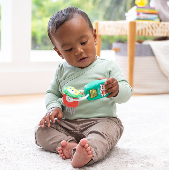 https://www.vanastenbabysuperstore.nl/media/catalog/product/1/3/1302400608_2_rammelaar_infantino_essentials_music_lights_sleutelbos.png