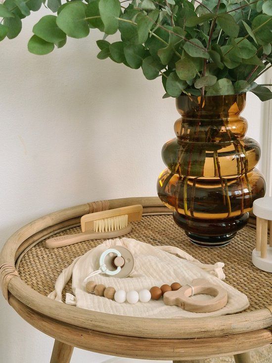 https://www.vanastenbabysuperstore.nl/media/catalog/product/1/3/1352800018_2_speenketting_bambam_hout_bear_eco.jpg