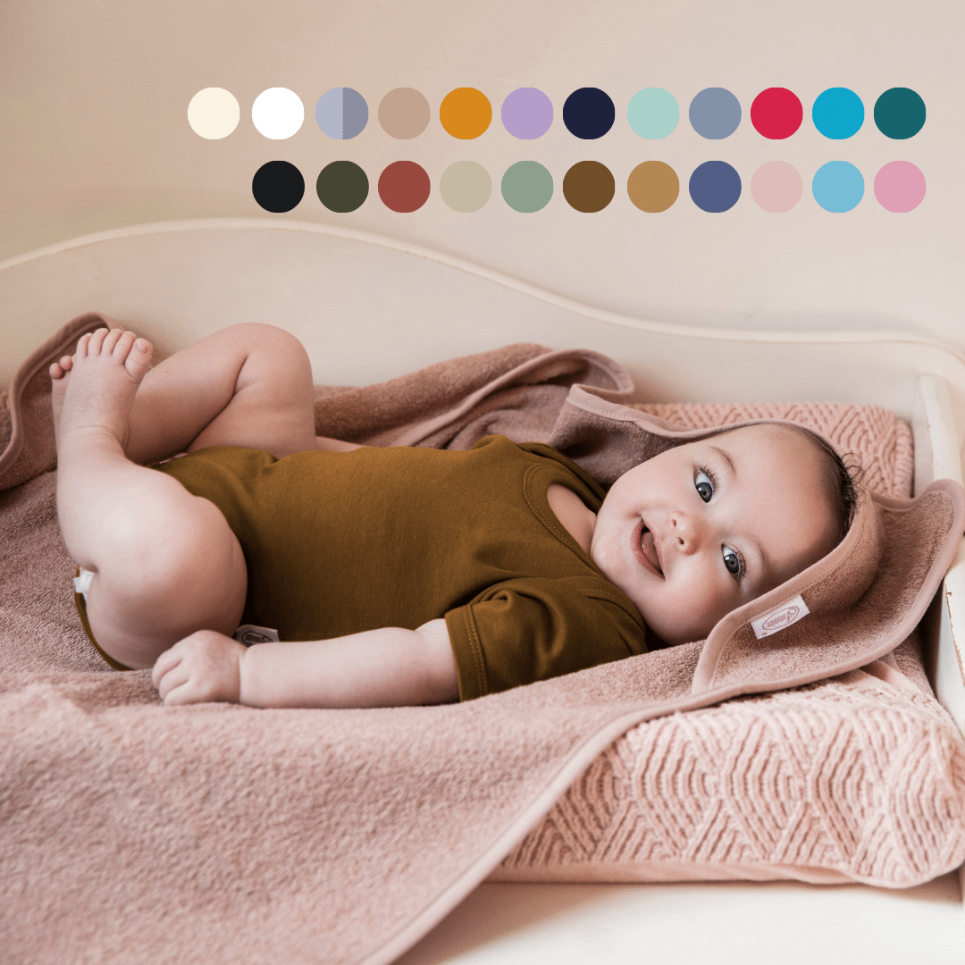 https://www.vanastenbabysuperstore.nl/media/catalog/product/1/3/1372700177_2_badcape_funnies_uni_copper.png