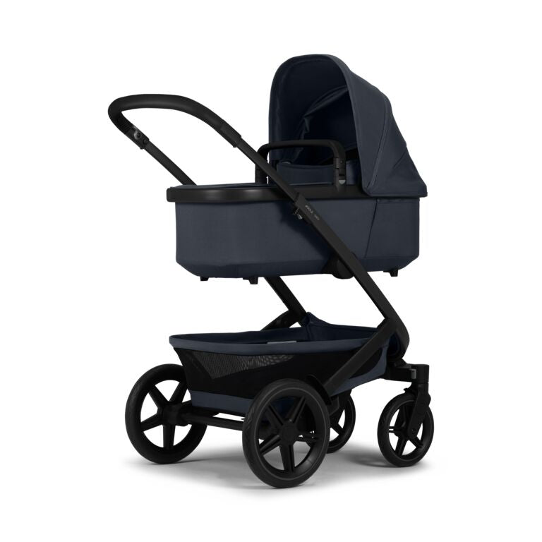 https://www.vanastenbabysuperstore.nl/media/catalog/product/1/4/1441100663_2_kinderwagen_joolz_geo3_dark_navy_blue.jpg