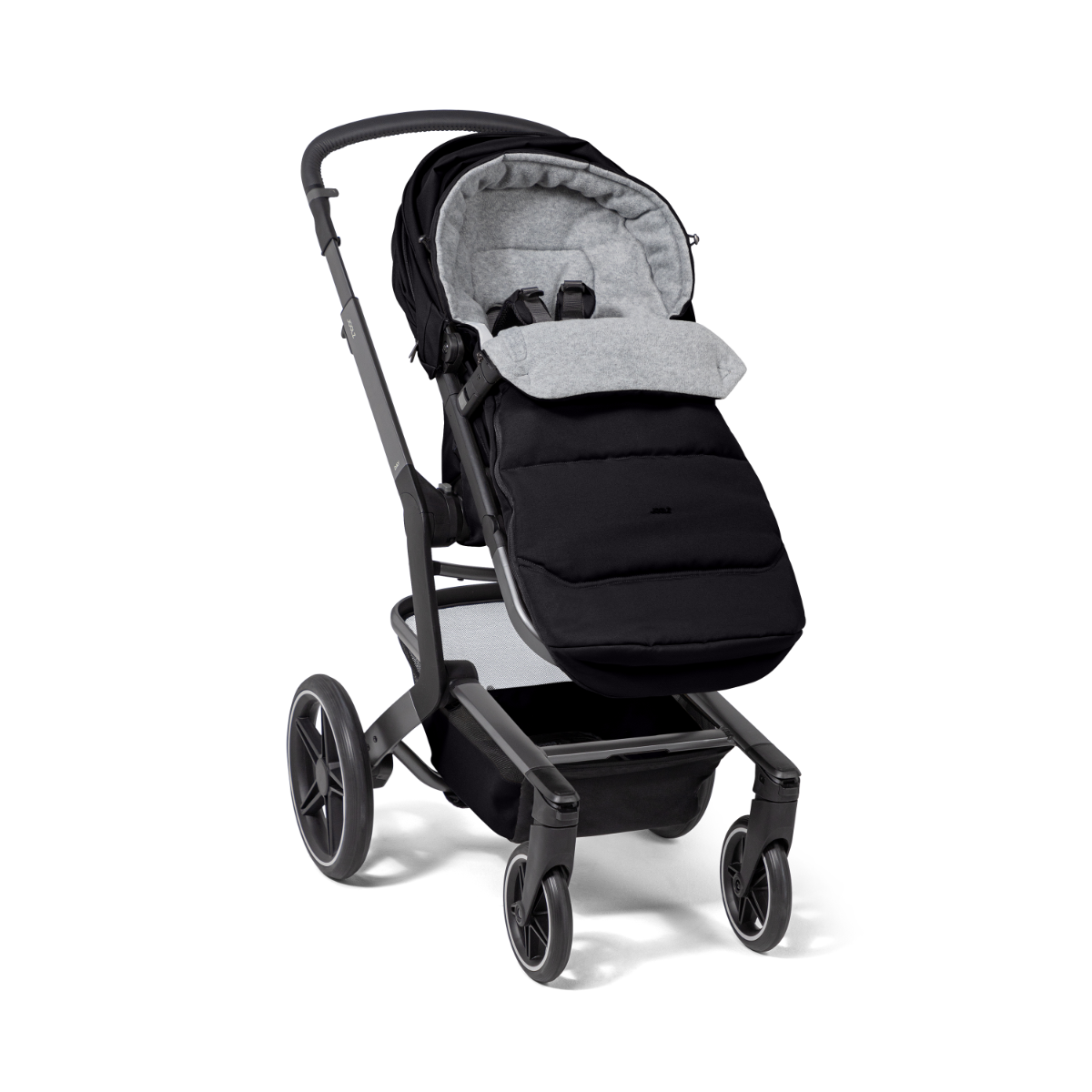 https://www.vanastenbabysuperstore.nl/media/catalog/product/1/4/1441120421_2_voetenzak_joolz_space_black.png
