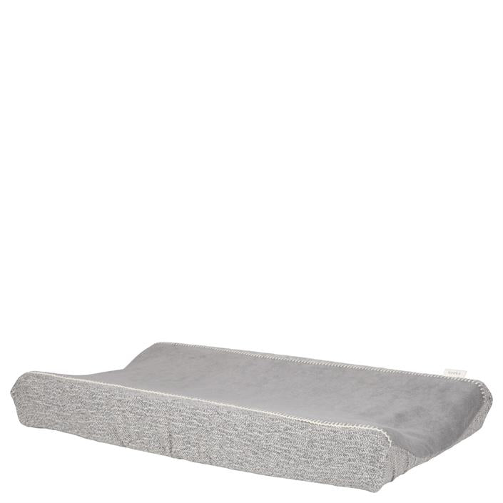 https://www.vanastenbabysuperstore.nl/media/catalog/product/1/8/1801900486_1_aankleedkussenhoes_koeka_vigo_sparkle_grey.jpg