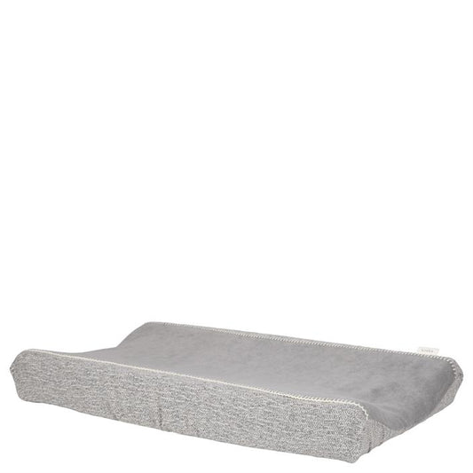 https://www.vanastenbabysuperstore.nl/media/catalog/product/1/8/1801900486_1_aankleedkussenhoes_koeka_vigo_sparkle_grey.jpg