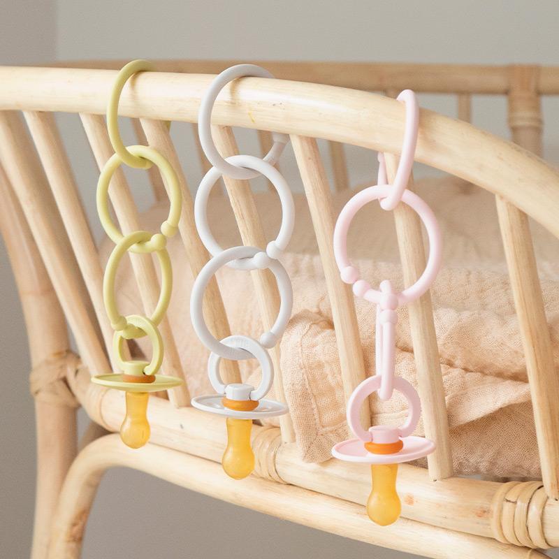 https://www.vanastenbabysuperstore.nl/media/catalog/product/1/9/1912100022_2_bibs_loops_12st_sanddark_oakvanilla.jpg