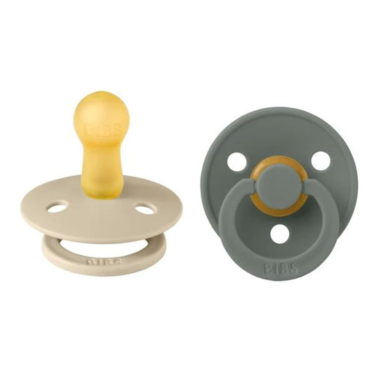 https://www.vanastenbabysuperstore.nl/media/catalog/product/1/9/1912800173_1_fopspeen_bibs_vanillapine_06mnd_2st.jpg