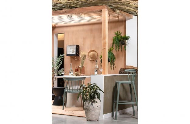 https://www.vanastenbabysuperstore.nl/media/catalog/product/2/6/2652300172_2_plant_woood_varen_hangend_58cm_375139g.jpg