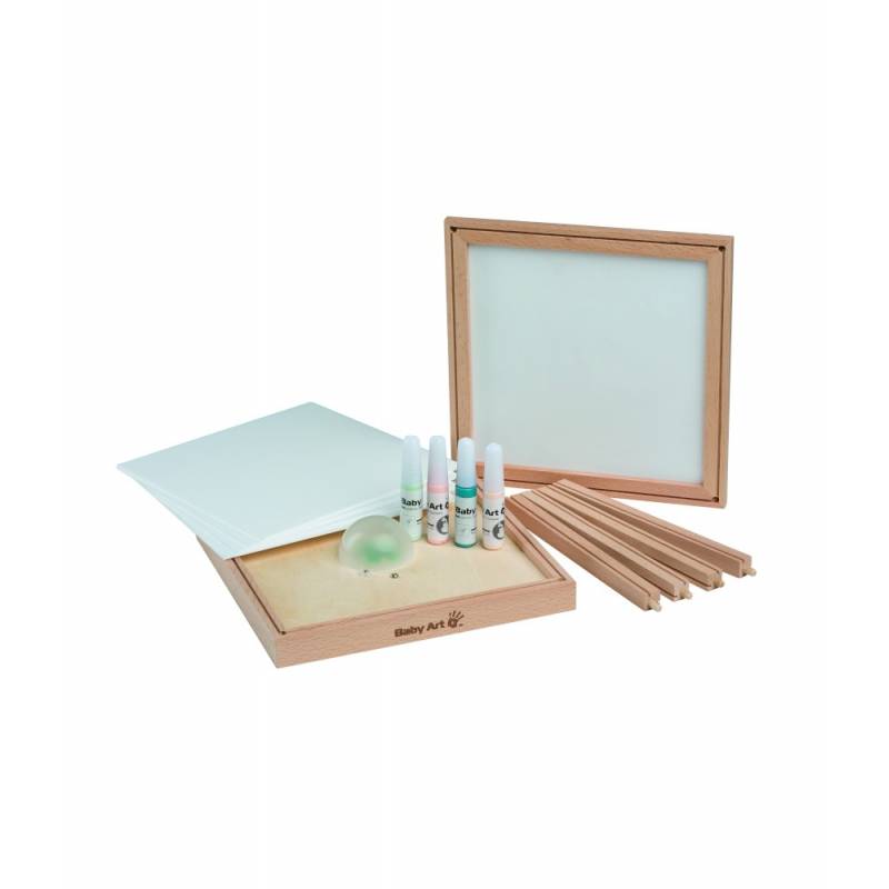 https://www.vanastenbabysuperstore.nl/media/catalog/product/3/2/3220660327720_2_lamp_baby_art_family_light_wooden.jpg