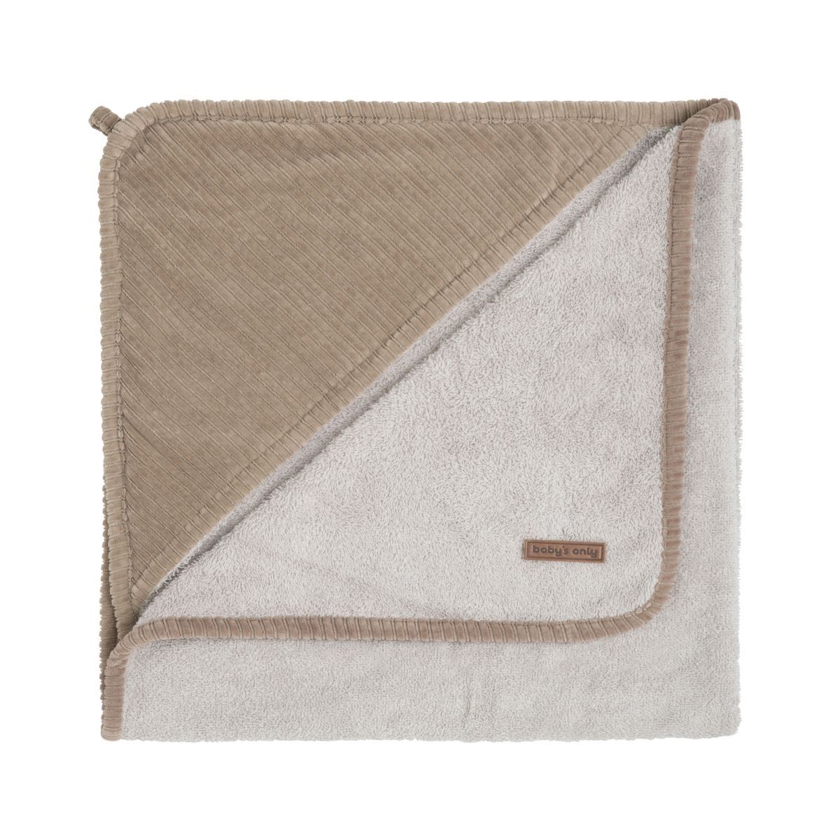 https://www.vanastenbabysuperstore.nl/media/catalog/product/3/5/3572700279_1_badcape_babys_only_sense_clay.jpg