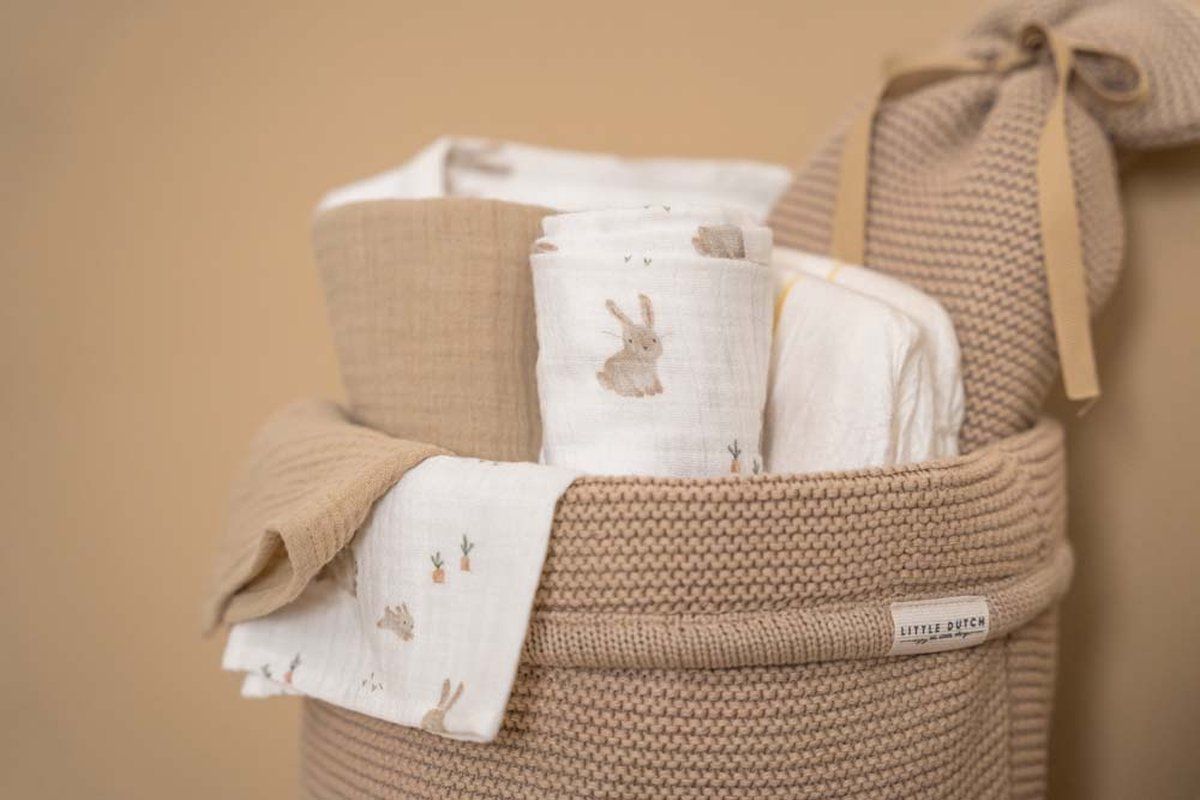https://www.vanastenbabysuperstore.nl/media/catalog/product/3/8/3892110312_2_swaddle_doek_little_dutch_120x120_baby_bunny_beige.jpg