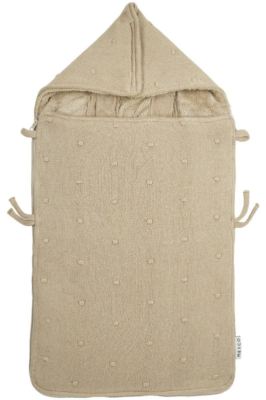 https://www.vanastenbabysuperstore.nl/media/catalog/product/4/5/4591210075_1_voetenzak_autostoel_meyco_mini_knots_sand.jpg