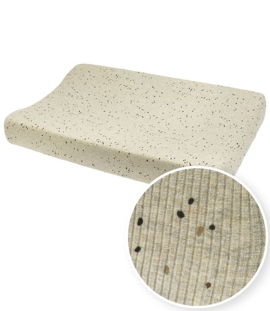 https://www.vanastenbabysuperstore.nl/media/catalog/product/4/5/4591901155_1_aankleedkussenhoes_meyco_rib_mini_spot_sand_melange.jpg