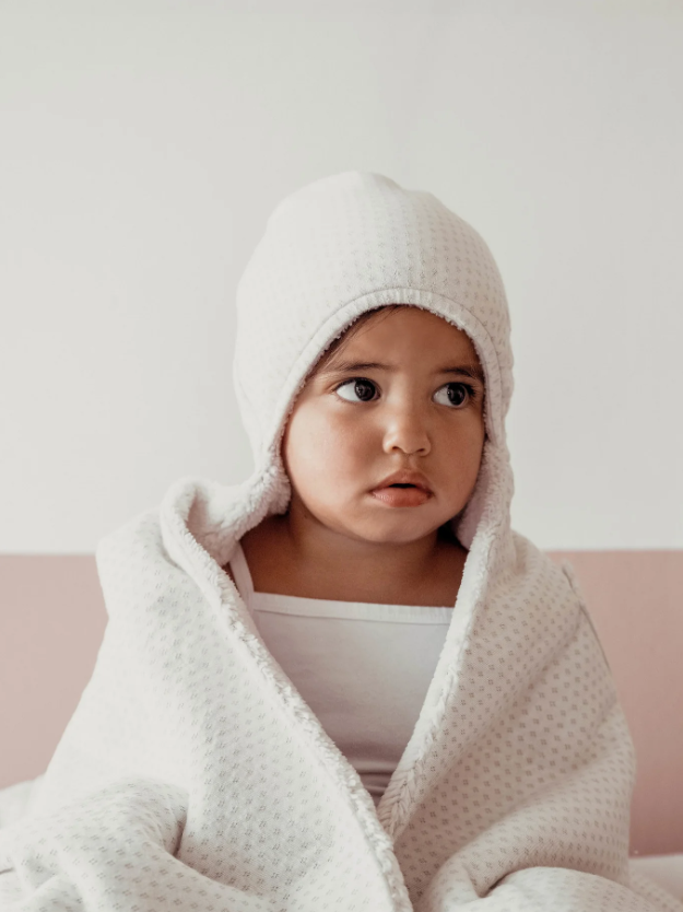 https://www.vanastenbabysuperstore.nl/media/catalog/product/5/4/5422110067_2_wikkeldeken_snoozebaby_stone_beige.png
