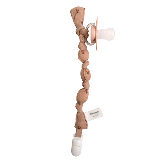 https://www.vanastenbabysuperstore.nl/media/catalog/product/5/4/5422800030_1_speenketting_snoozebaby_cherry_pink.png