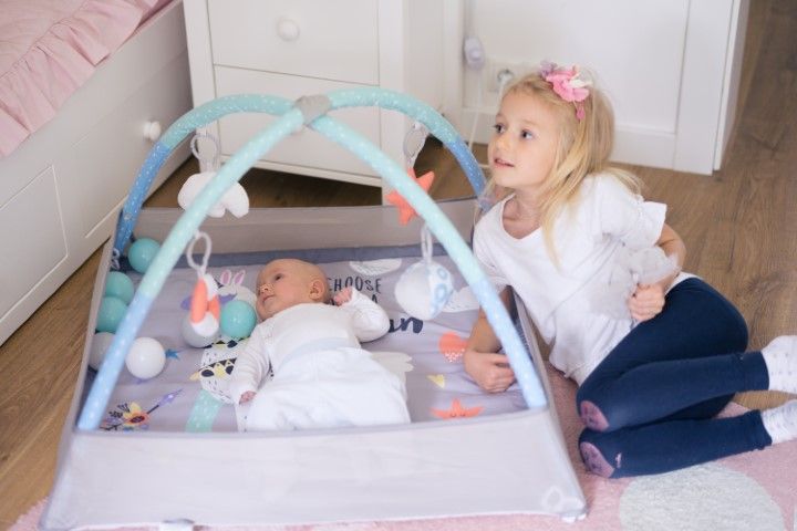 https://www.vanastenbabysuperstore.nl/media/catalog/product/5/9/5900495863997_1_speelkleed_momi_lamalove.jpg