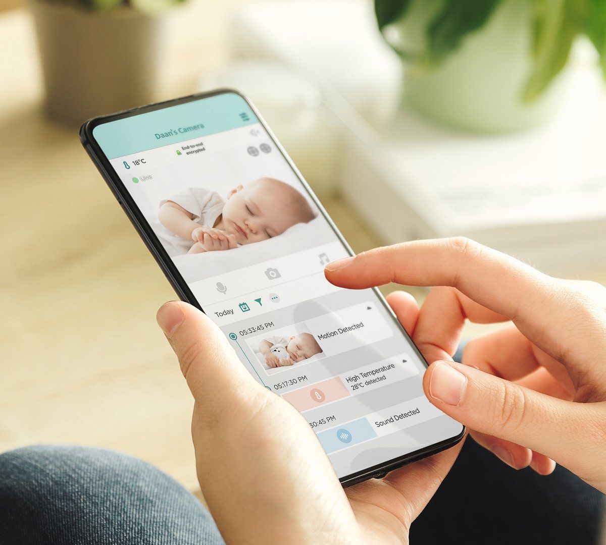 https://www.vanastenbabysuperstore.nl/media/catalog/product/6/8/6852140032_2_camera_luvion_essential_connect_black.jpg