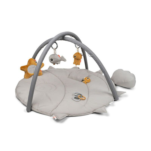 https://www.vanastenbabysuperstore.nl/media/catalog/product/7/3/7332400162_1_speelkleed_done_by_deer_activity_sea_friends_grey.jpg