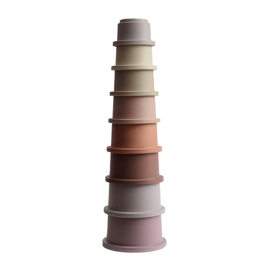 https://www.vanastenbabysuperstore.nl/media/catalog/product/8/2/8292400010_1_stapelbekers_mushie_petal.png