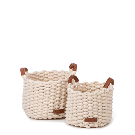 https://www.vanastenbabysuperstore.nl/media/catalog/product/8/3/8372300532_1_mand_kidsdepot_korbo_white_maat_m.jpg