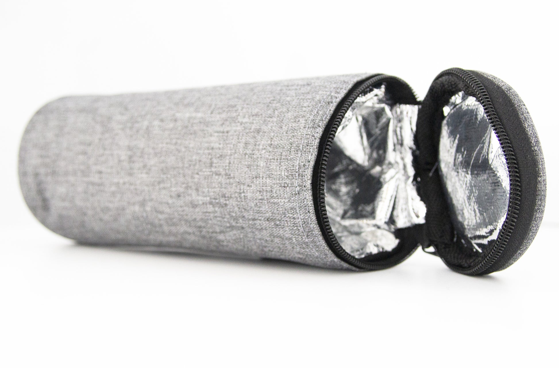 https://www.vanastenbabysuperstore.nl/media/catalog/product/8/6/8681049236227_2_isolerende_flessentas_babyjem_grey.jpg