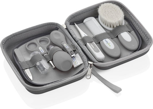 https://www.vanastenbabysuperstore.nl/media/catalog/product/8/6/8683672313634_1_Verzorgingsset_Babyjem_Grijs_9_delig.jpg