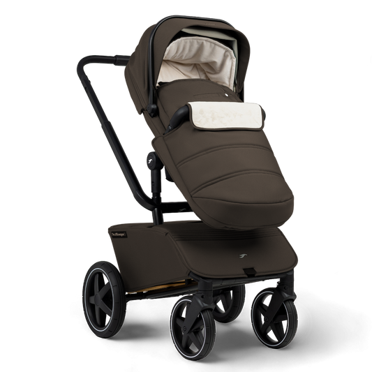 https://www.vanastenbabysuperstore.nl/media/catalog/product/9/8/9811120018_1_voetenzak_the_jiffle_oak.png