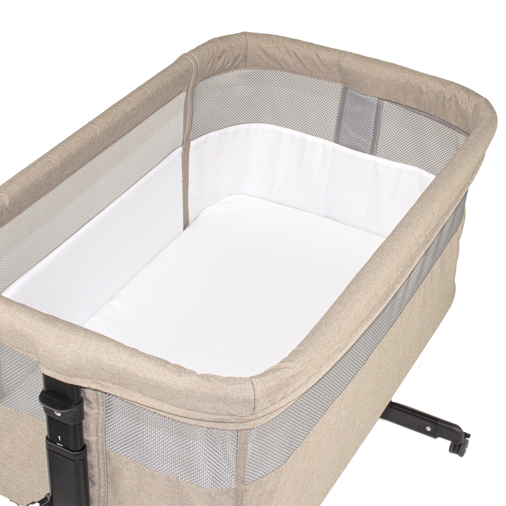 https://www.vanastenbabysuperstore.nl/media/catalog/product/9/9/9960060001_2_cosleeper_novi_at_homer_goodnight_sand_melange.png