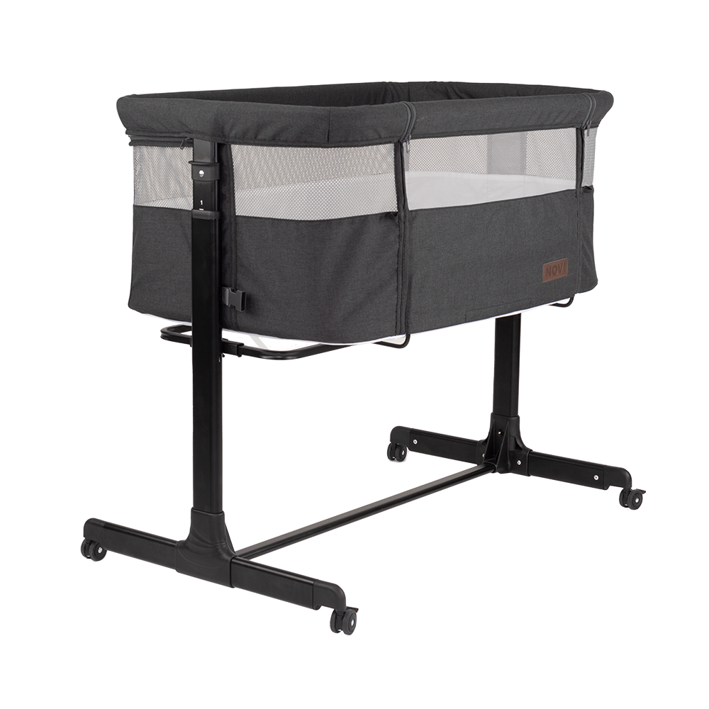 https://www.vanastenbabysuperstore.nl/media/catalog/product/9/9/9960060003_1_cosleeper_novi_at_homer_goodnight_black_melange.png