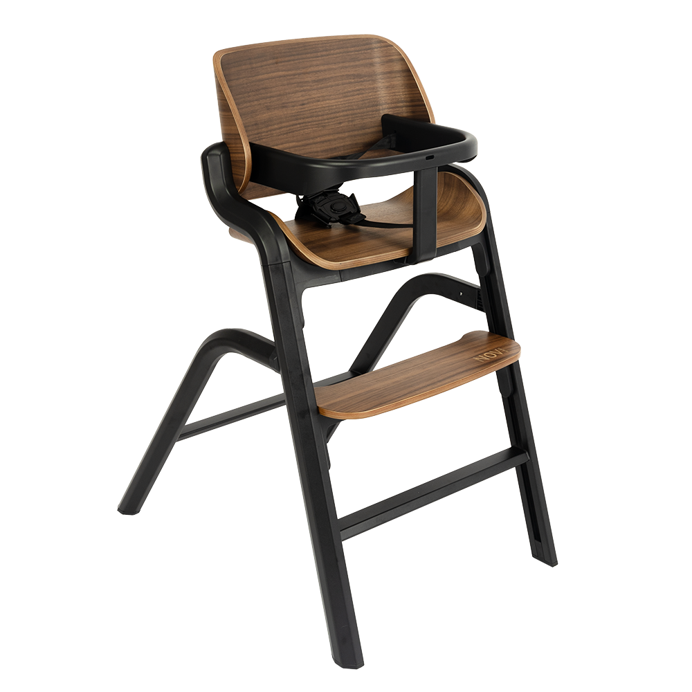 https://www.vanastenbabysuperstore.nl/media/catalog/product/9/9/9961600057_2_kinderstoel_novi_at_homer_curve_premium_walnutblack.png