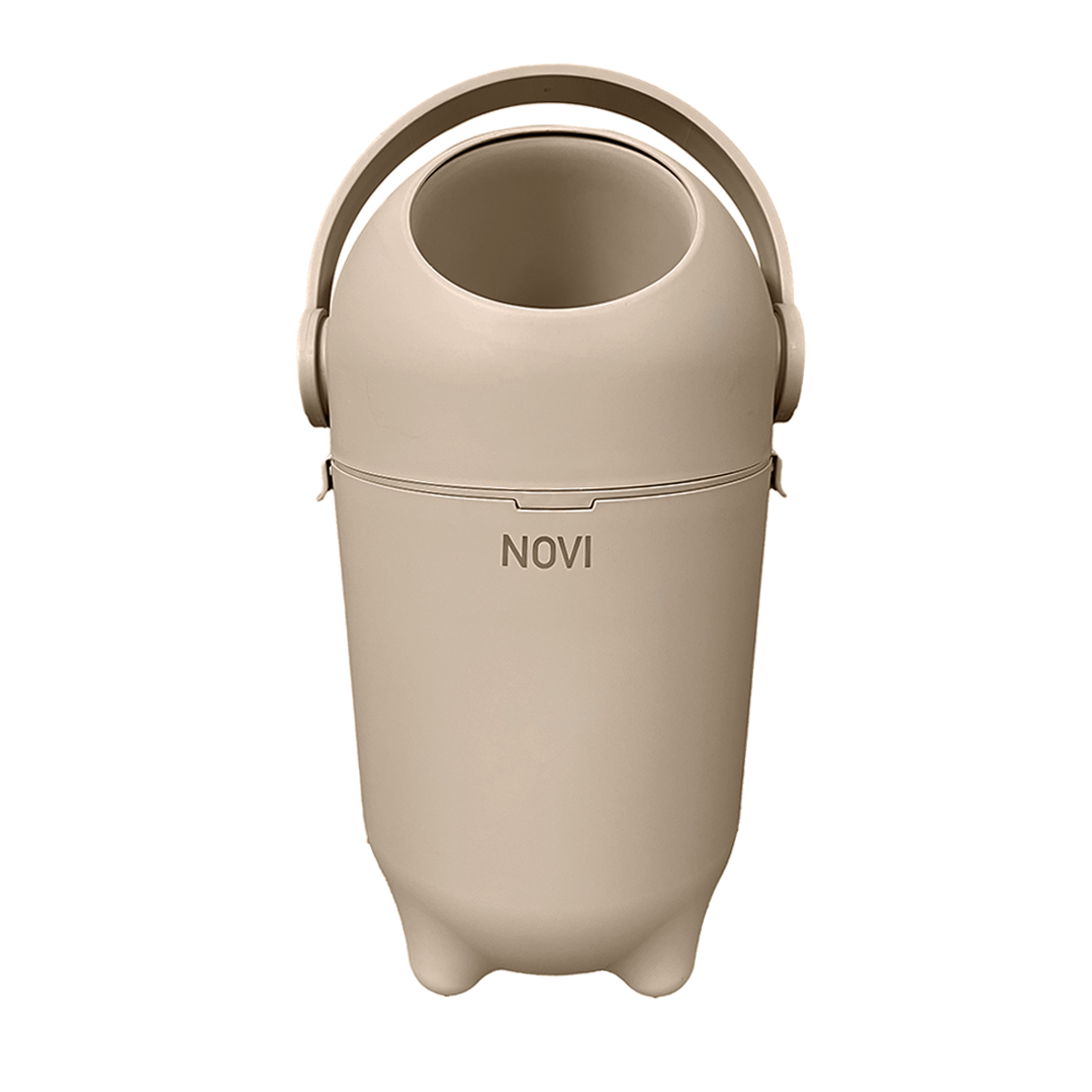 https://www.vanastenbabysuperstore.nl/media/catalog/product/9/9/9962000016_1_Luieremmer_Novi_at_Home_Nappy_Smart_Taupe.png