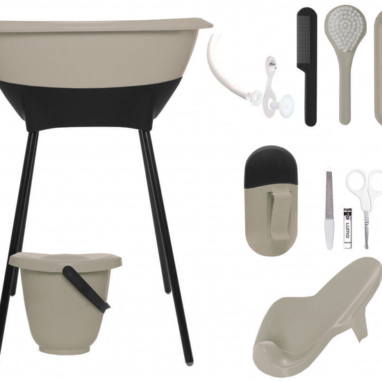 https://www.vanastenbabysuperstore.nl/media/catalog/product/0/0/0082003968_1_bad_verzorgingsset_luma_taupeblack.png