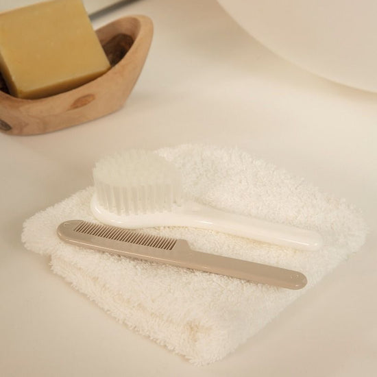 https://www.vanastenbabysuperstore.nl/media/catalog/product/0/0/0082004068_2_kapset_luma_white_1768337784.jpg