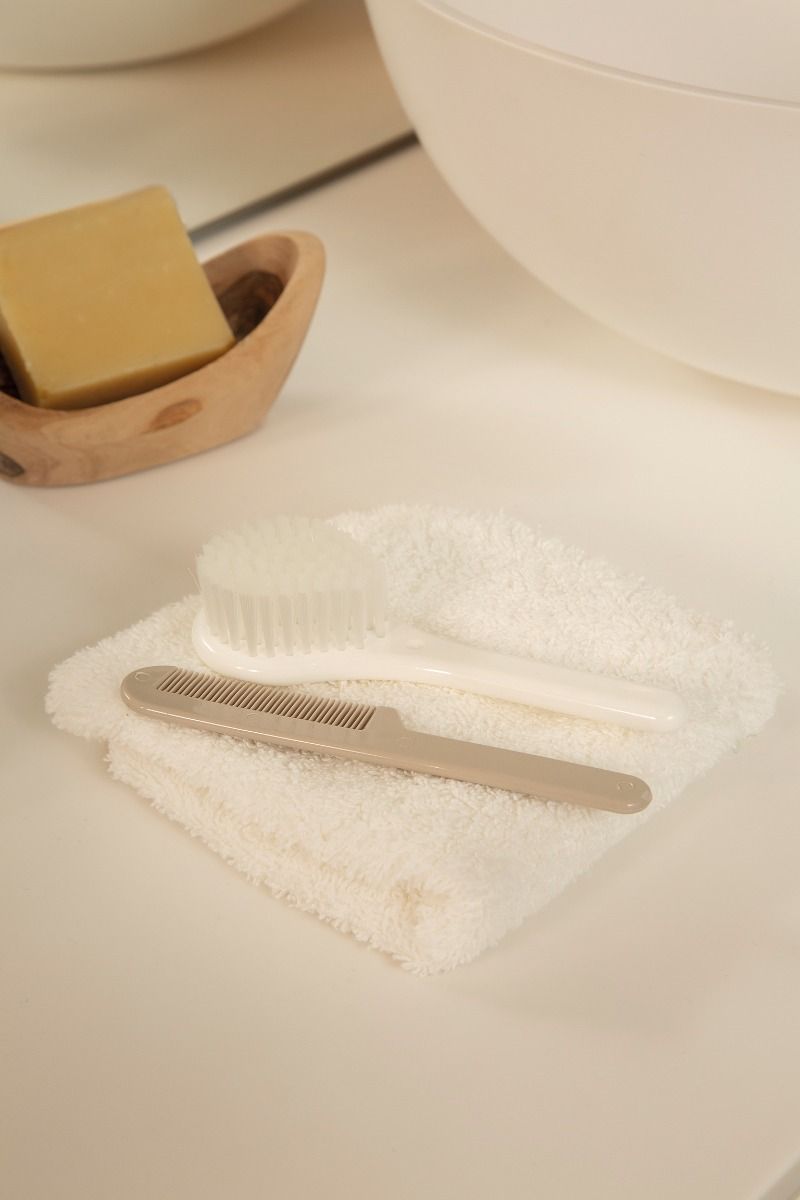 https://www.vanastenbabysuperstore.nl/media/catalog/product/0/0/0082004068_2_kapset_luma_white_1768337784.jpg
