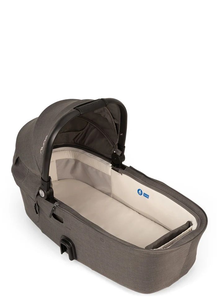 https://www.vanastenbabysuperstore.nl/media/catalog/product/0/1/0171100172_2_reiswieg_nuna_demi_next_thunder.jpg