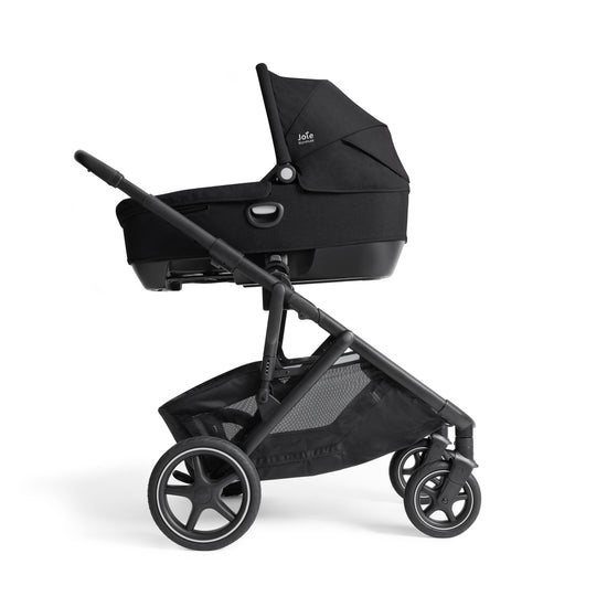 https://www.vanastenbabysuperstore.nl/media/catalog/product/0/1/0171100193_2_Kinderwagen_Joie_Signature_Versiti_Eclipse.JPG