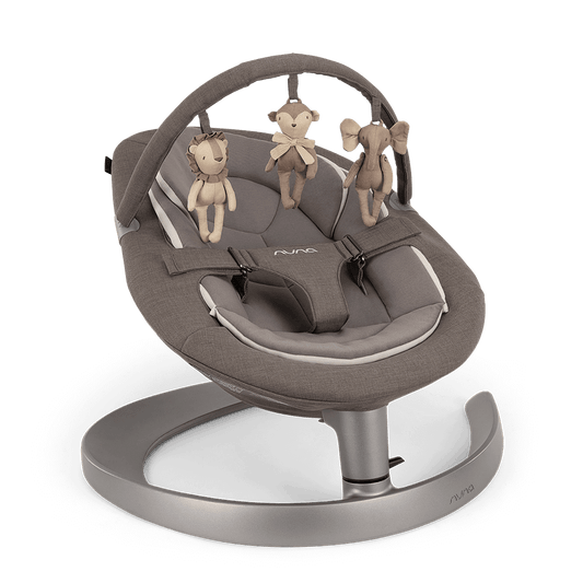 https://www.vanastenbabysuperstore.nl/media/catalog/product/0/1/0171740213_1_wipstoel_nuna_leaf_grow_granite_met_speelboog.png