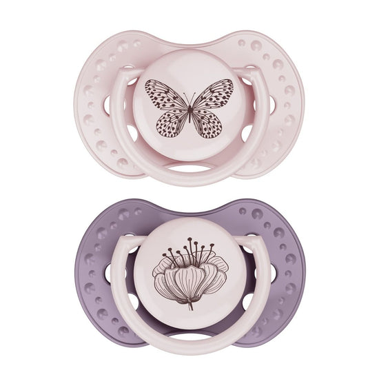 https://www.vanastenbabysuperstore.nl/media/catalog/product/0/2/0232800301_1_fopspeen_difrax_dynamic_03_mnd_botanic_pinkpurple.jpg